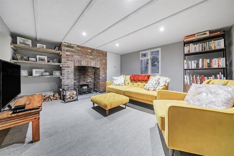 17 Bridewell Street, Devizes, SN10 1NQ