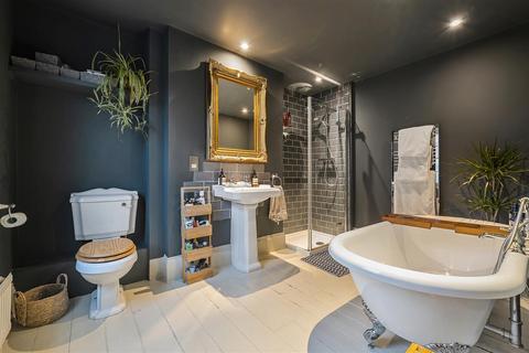 17 Bridewell Street, Devizes, SN10 1NQ