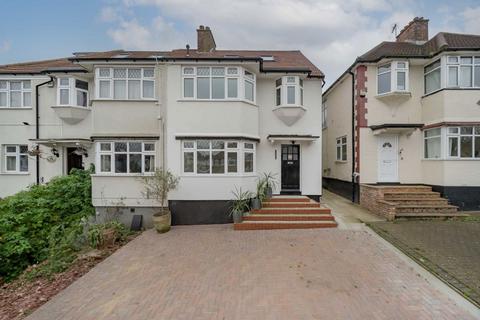 6 bedroom semi-detached house to rent, Addington Drive, London N12