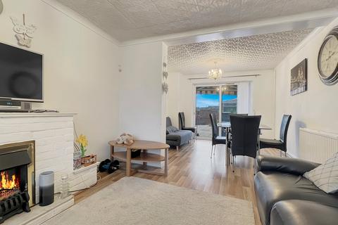 3 bedroom end of terrace house for sale, Home Mead, Chelmsford, CM2