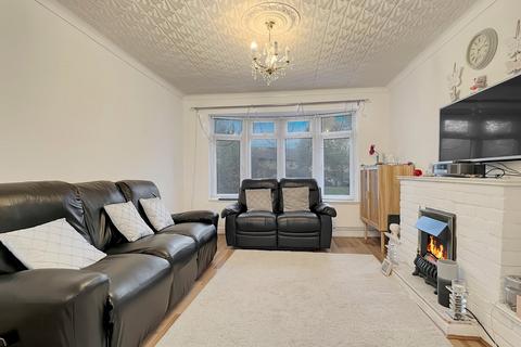 3 bedroom end of terrace house for sale, Home Mead, Chelmsford, CM2