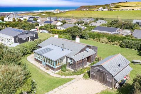 3 bedroom bungalow to rent, Long Park Drive, Widemouth Bay, Bude