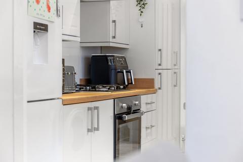 28 Hale Road, Widnes, WA8 8SA