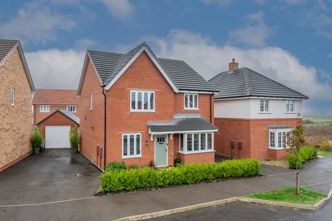 4 bedroom detached house for sale, Pincords Lane, Bedford, Bedfordshire