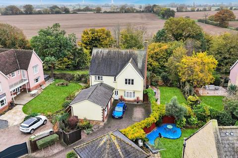 4 bedroom detached house for sale, Gainsborough Road, Braintree, CM77