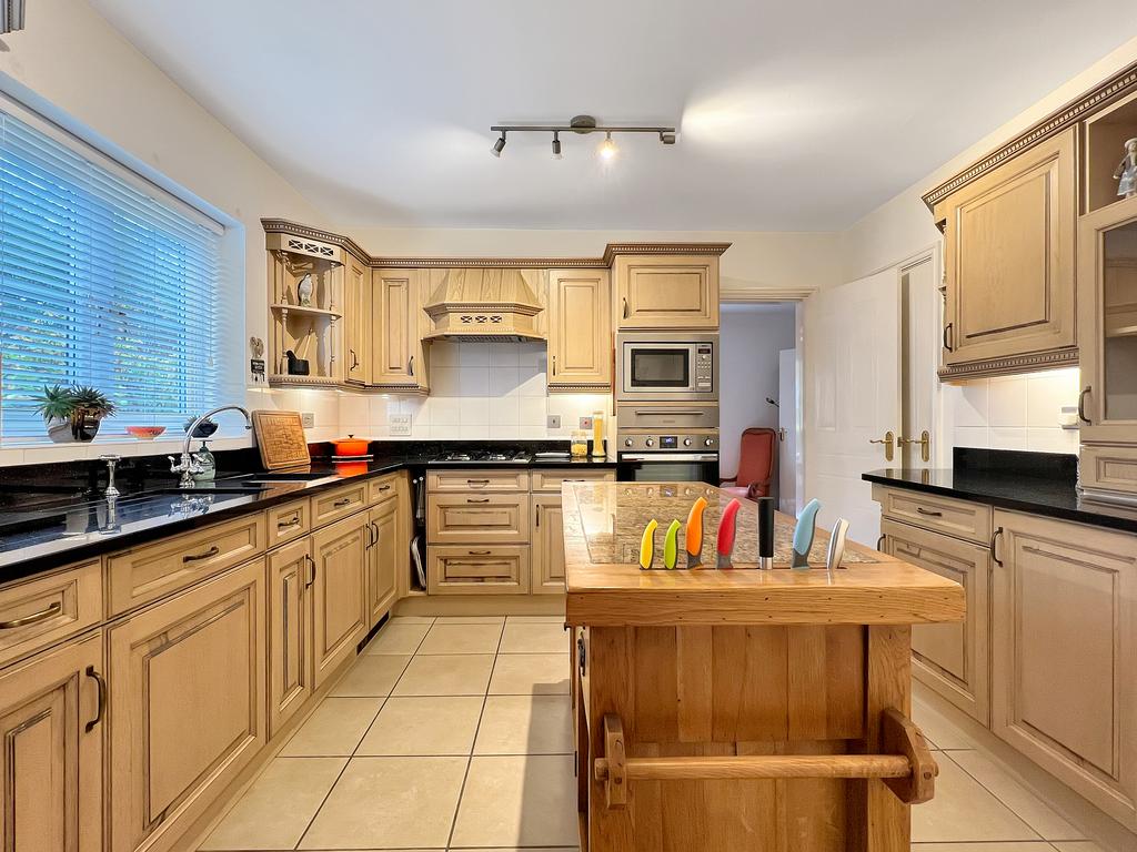 Kitchen/Breakfast Room