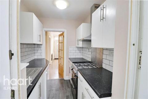 3 bedroom terraced house to rent, Kitchener Road, E17