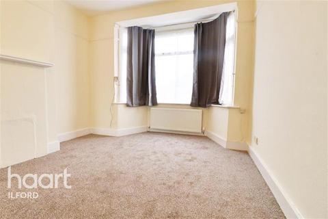 3 bedroom terraced house to rent, Kitchener Road, E17