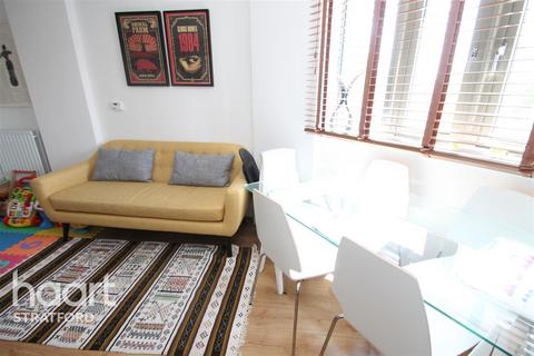 2 bedroom flat to rent, Marnie Court - Leytonstone - E11