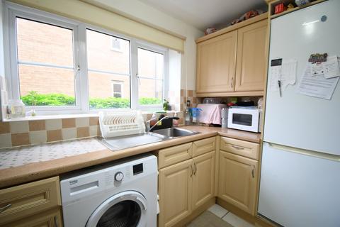 2 bedroom apartment for sale, Crowe Road, Bedford, MK40