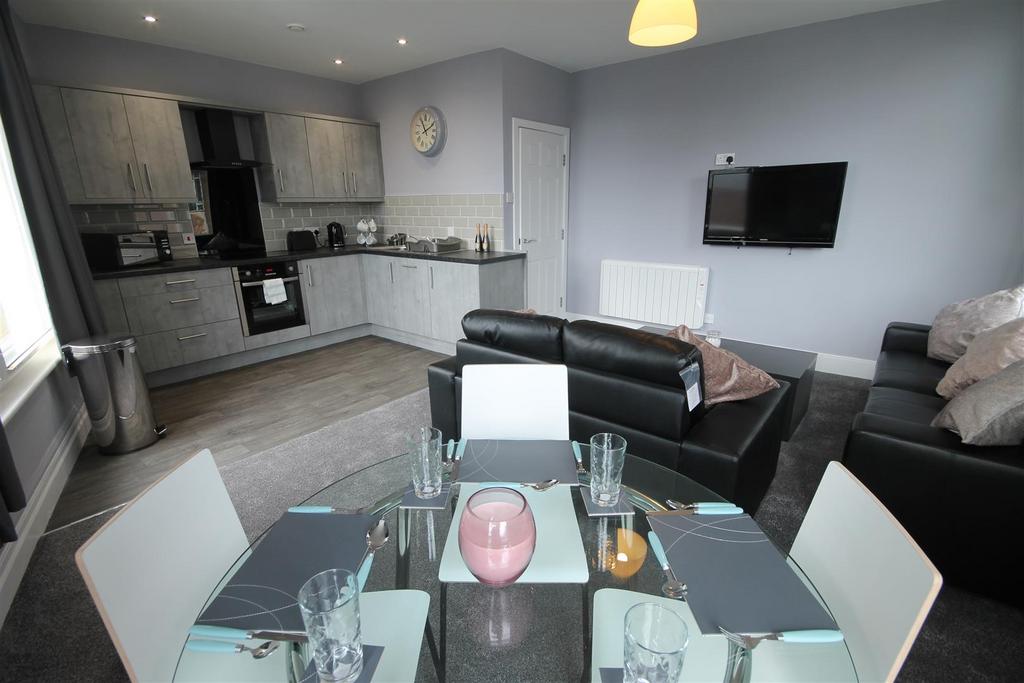 Gallowgate Apartments, City Centre 2 bed apartment - £1,225 pcm (£283 pw)