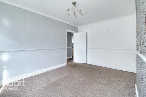 2 bedroom maisonette for sale, Harrow