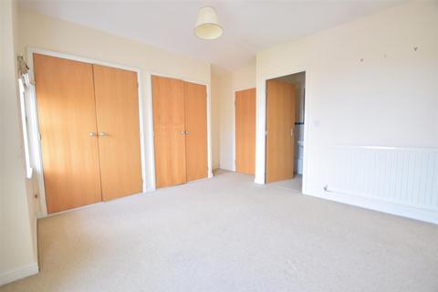 2 bedroom flat for sale, Horton Crescent, Epsom KT19