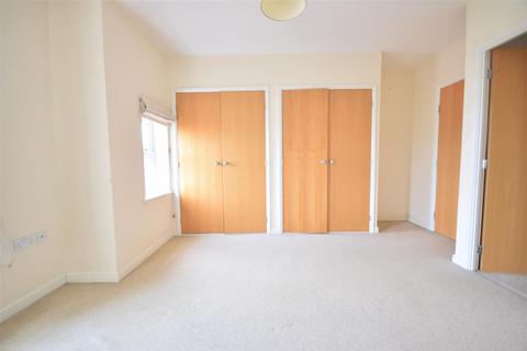 2 bedroom flat for sale, Horton Crescent, Epsom KT19