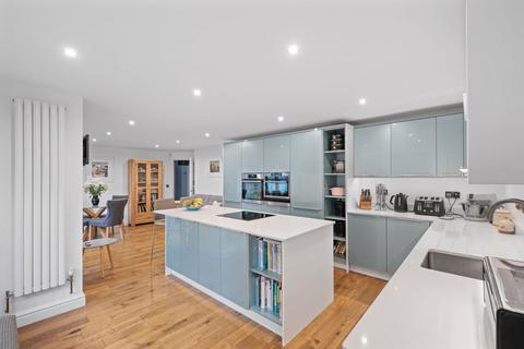 14 Teasel Way, Claines, Worcester, WR3 7LD