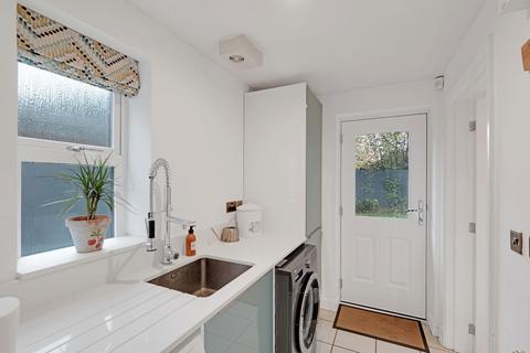 14 Teasel Way, Claines, Worcester, WR3 7LD