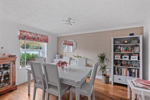 14 Teasel Way, Claines, Worcester, WR3 7LD