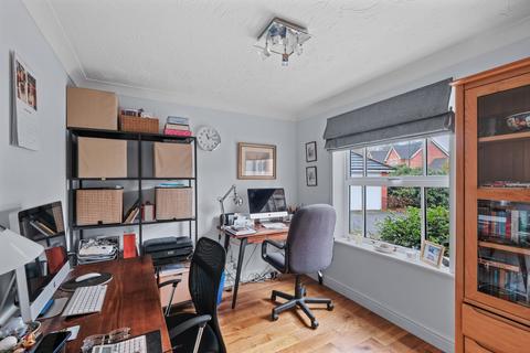14 Teasel Way, Claines, Worcester, WR3 7LD