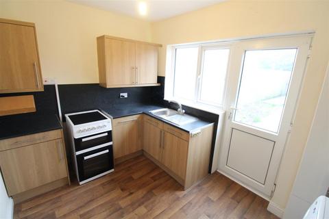 2 bedroom terraced house to rent, Whitby Street, Hull