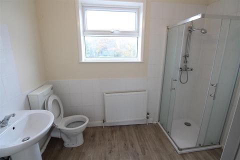 2 bedroom terraced house to rent, Whitby Street, Hull