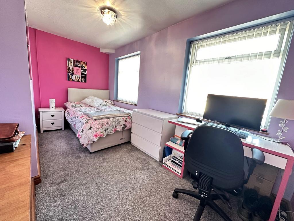 BED 4 2.jpg