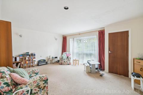 3 bedroom terraced house for sale, The Hoe, Carpenders Park