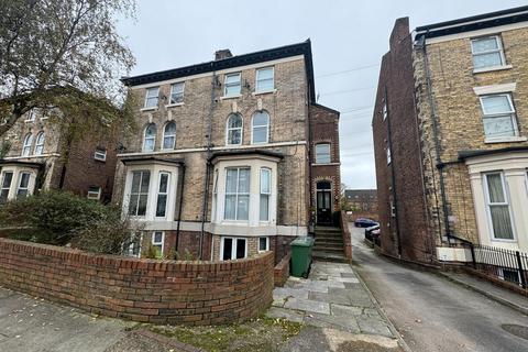 2 bedroom flat to rent, Barnard Road, Wirral CH43