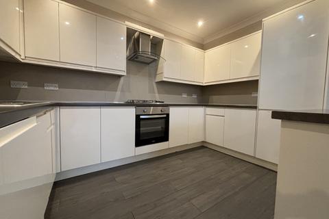 2 bedroom flat to rent, Edgwarebury Lane, Edgware, HA8 8NA