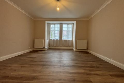 2 bedroom flat to rent, Edgwarebury Lane, Edgware, HA8 8NA