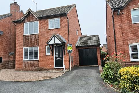 3 bedroom detached house to rent, Worcester, WR5