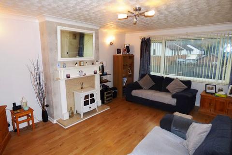 3 bedroom townhouse for sale, Pudsey Road, Leeds LS13