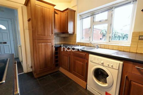 3 bedroom terraced house to rent, Barton Road, Nuneaton, CV10 7BN