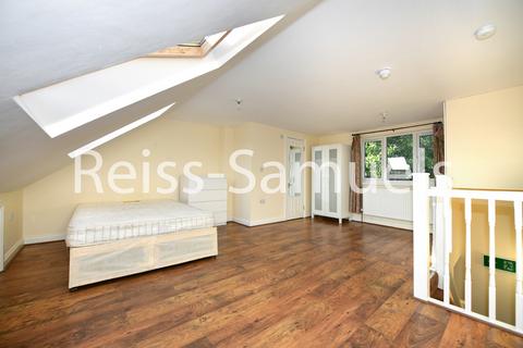 6 bedroom semi-detached house to rent, Ambassador Square, London E14