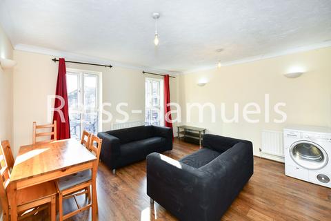 6 bedroom semi-detached house to rent, Ambassador Square, London E14