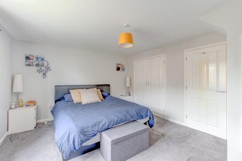 3 bedroom end of terrace house for sale, Redditch Road, Studley, Warwickshire, B80