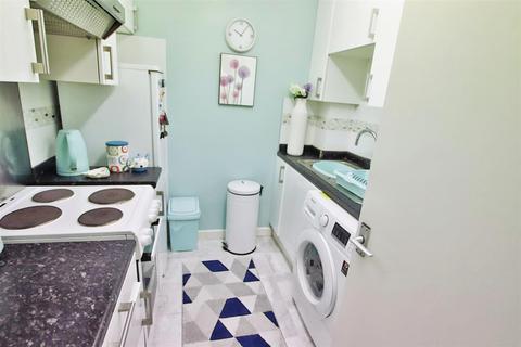 1 bedroom flat for sale, Taverner Close, Sholing, Southampton