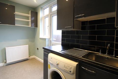 2 bedroom maisonette to rent, St Andrews Road, LONDON NW9