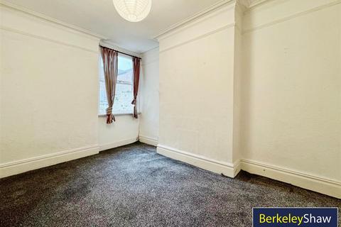 4 bedroom terraced house for sale, Lawton Road, Waterloo