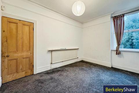 4 bedroom terraced house for sale, Lawton Road, Waterloo