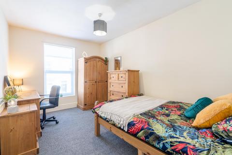 6 bedroom terraced house to rent, Victoria Terrace - Student House - 25/26