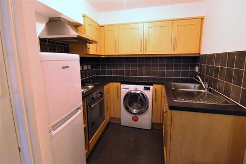 Studio to rent, Westmorland Road, City Centre