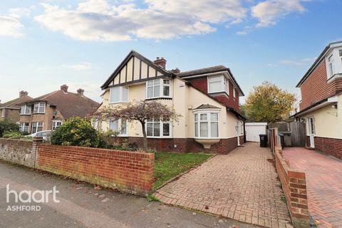 4 bedroom semi-detached house to rent, Station Approach Road, RAMSGATE