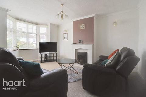 4 bedroom semi-detached house to rent, Station Approach Road, RAMSGATE