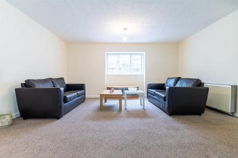 2 bedroom apartment to rent, Brady and Martin Court, City Centre