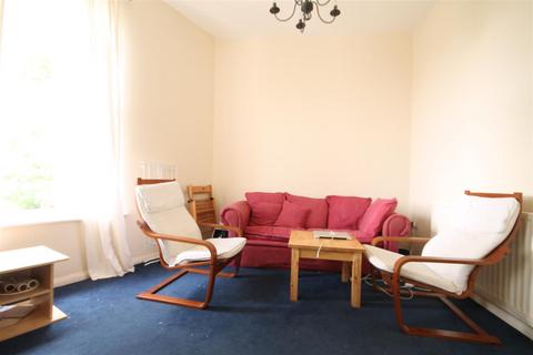 2 bedroom apartment to rent, Belle Grove Terrace, Spital Tongues