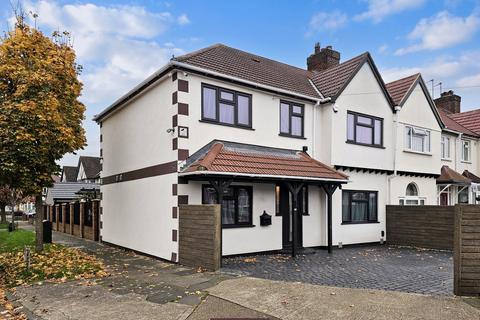 4 bedroom property for sale, Bishop Ken Road, Wealdstone HA3