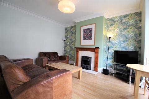 3 bedroom terraced house to rent, Trelawn Avenue, Headingley, Leeds, LS6 3JN