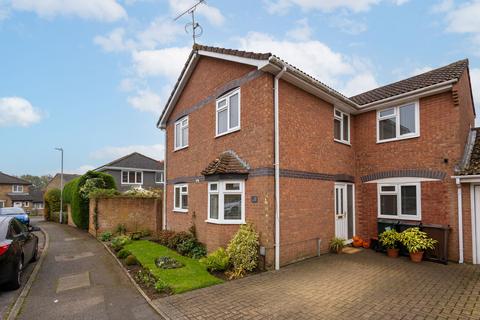 4 bedroom detached house for sale, Evans Road, Ashford TN24