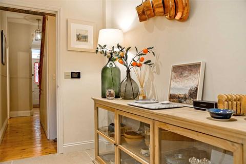 32 Temple Road, Windsor, SL4 1HW