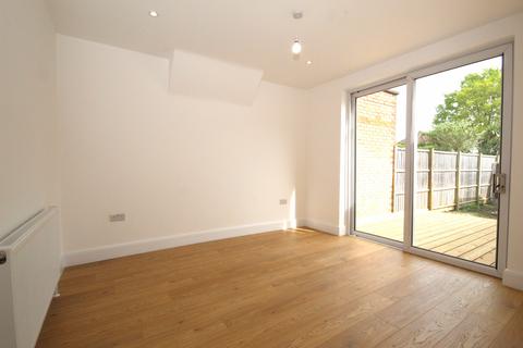 1 bedroom flat to rent, Weald Lane, Harrow, Middlesex HA3